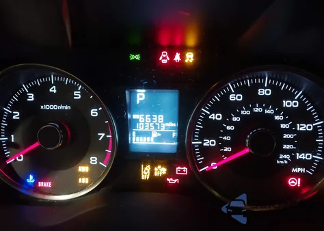 2015 Subaru Forester 2.5I Limited z USA, uszkodzony, nr VIN JF2SJARC4FH553206